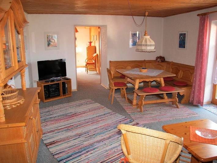 Ferienwohnung für 6 Personen, mit Garten und Balkon in Haidmühle
