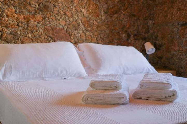 Gîte pour 6 personnes, avec balcon dans Alfaiates