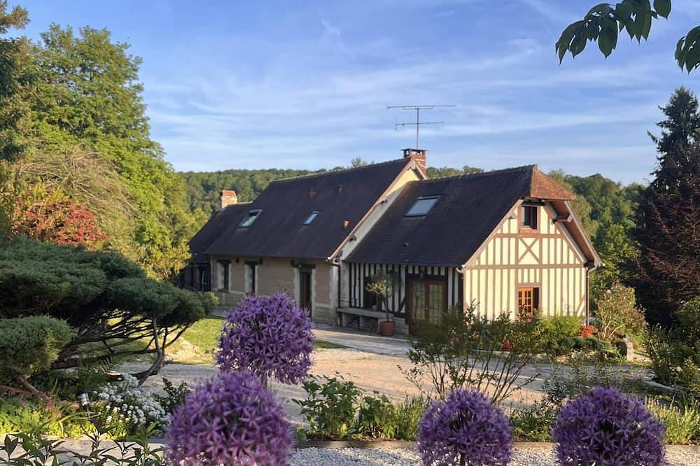Belle maison normande à la campagne in Hermival-les-Vaux, Région de Lisieux