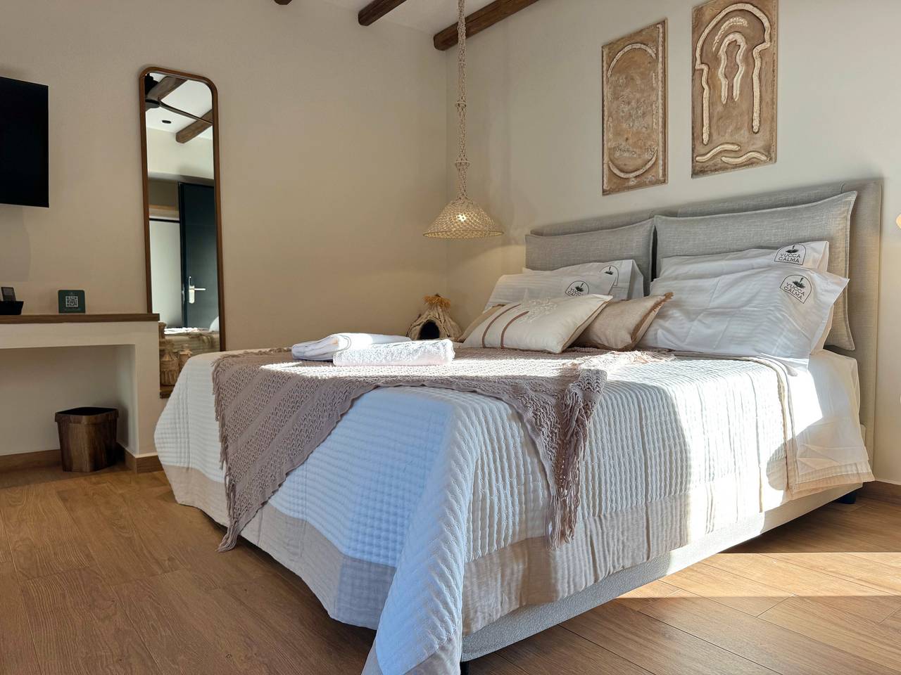 Apartamento entero, Apartamento 'Rostrata' con vistas a la montaña, Wi-Fi y aire acondicionado in Rodas
