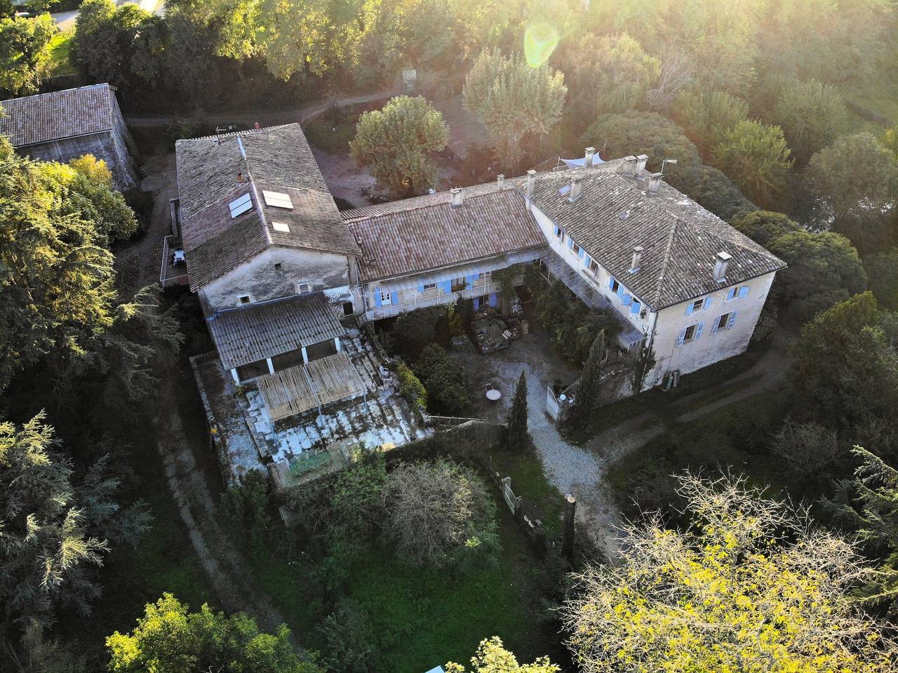Maison de campagne « Gîte Noisettes » avec piscine partagée, terrasse privée et Wi-Fi in Saint-Didier-sous-Aubenas, Ardèche
