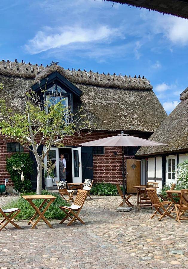 Bed and breakfast för 2 Personer, med Terass samt Trädgård och Utsikt i Kivik