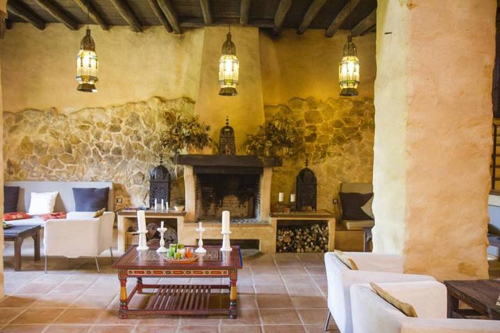 Casa rural para 3 personas, con piscina además de jacuzzi y jardín en Sierra de Aracena y Picos de Aroche - 2