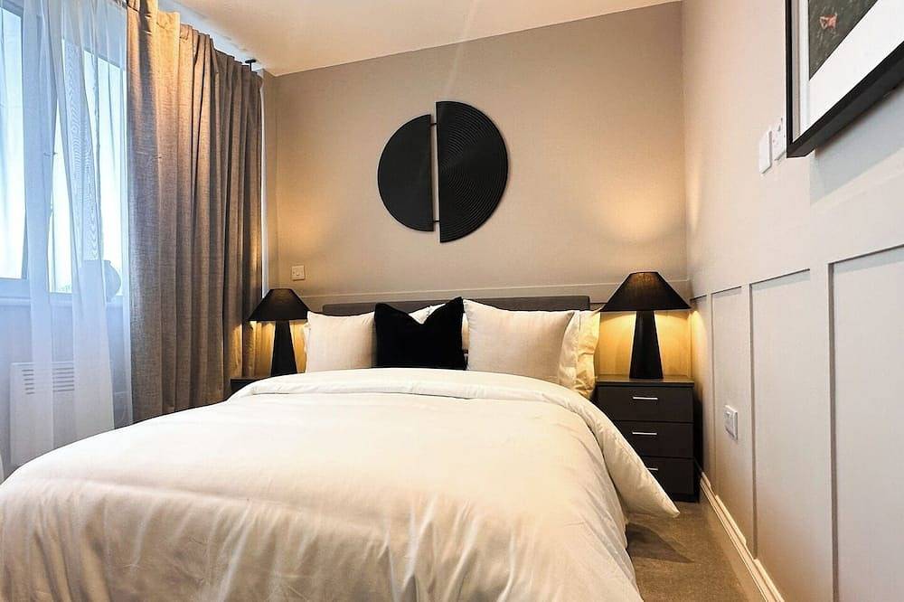 Entire apartment, Stylish 1Bd Flat, Calm, Light-Filled and Central in Wakefield, West Yorkshire
