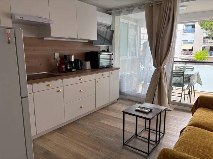 Gîte pour 4 personnes, avec piscine ainsi que terrasse et jardin, animaux acceptés dans Tour Barberousse Chateau De Gruissan - 3