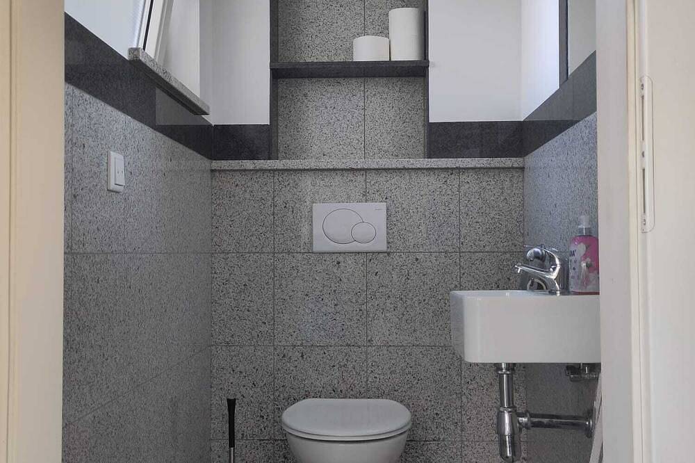 Appartement entier, Vacation apartment with a great view and private roof terrace in Fürth, Franconie