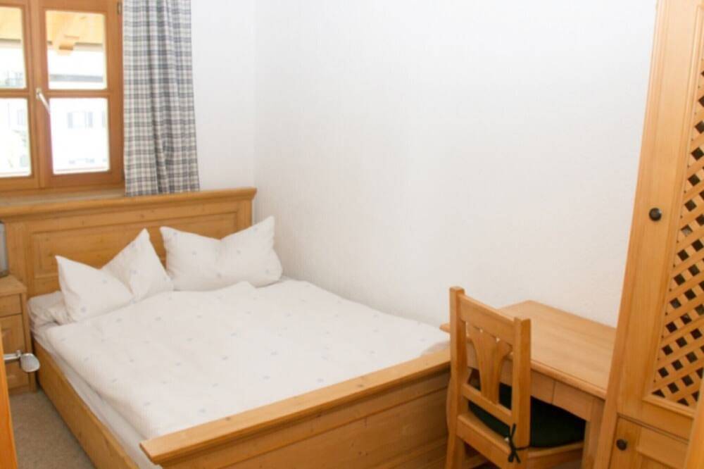 Ganze Wohnung, Ferienwohnung I, 40 qm für 4 Pers. 2 sep. Schlafzimmer in Rottau, Grassau
