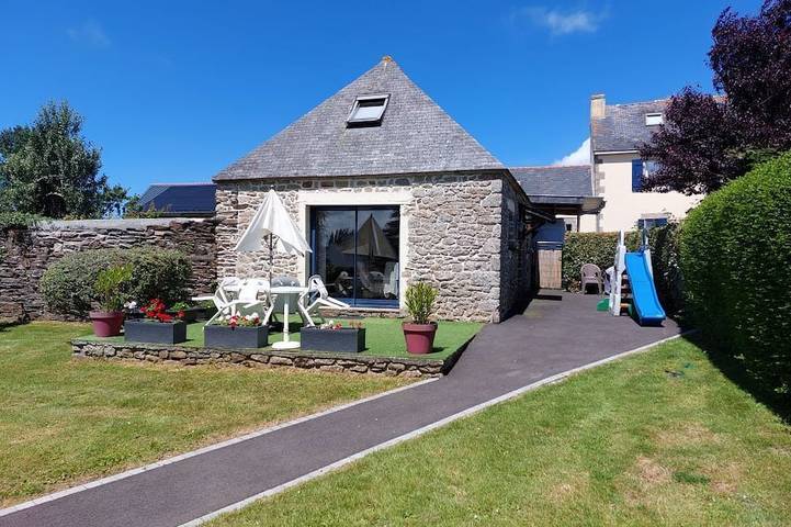 Gîte pour 5 personnes, avec Terrasse et Jardin dans Sainte-Anne la Palud