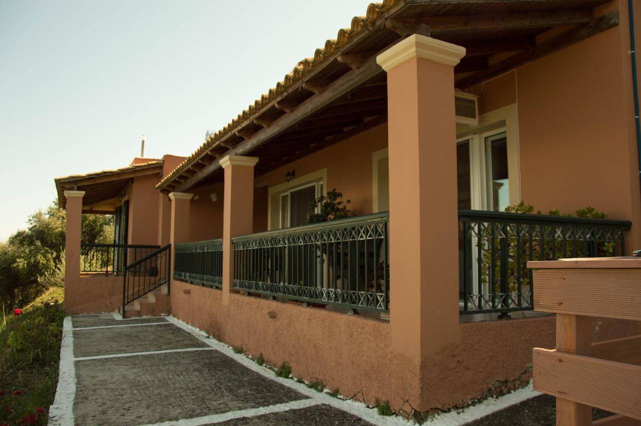 Villa with Sea View in Benitses, Corfu, Korfu