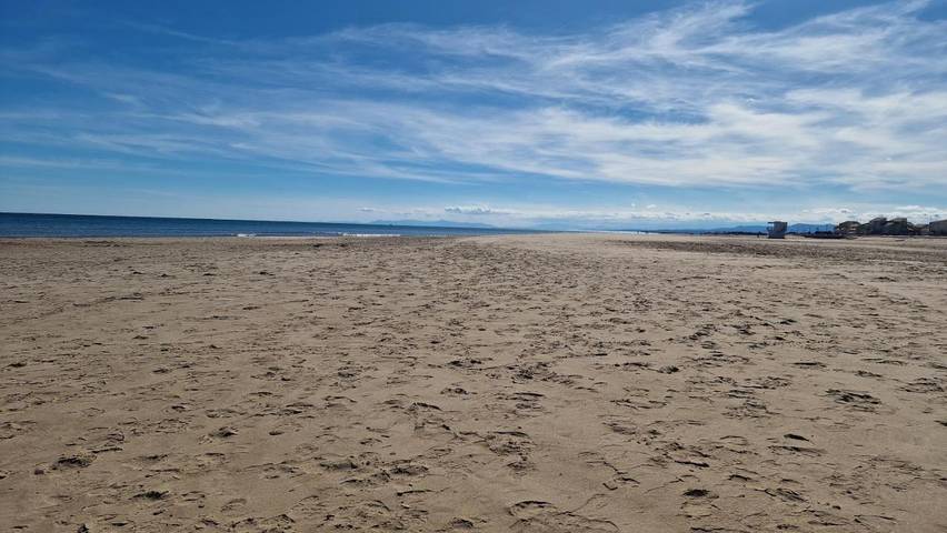Camping pour 6 personnes, avec bassin pour enfant et jacuzzi ainsi que piscine et terrasse à Narbonne - 2