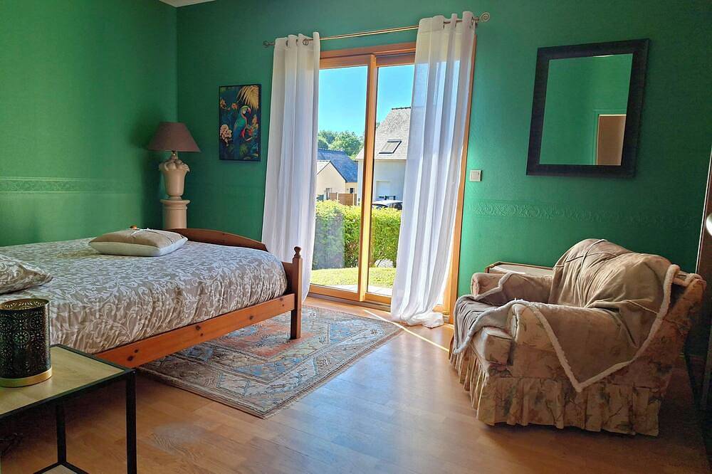 House with garden and parking in Miniac-Morvan in Miniac-Morvan, Región de Saint-Malo