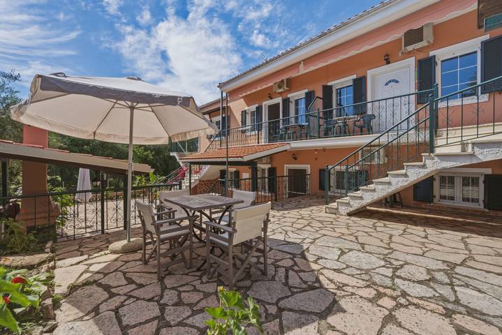 Studio für 3 Personen, mit Balkon und Garten
