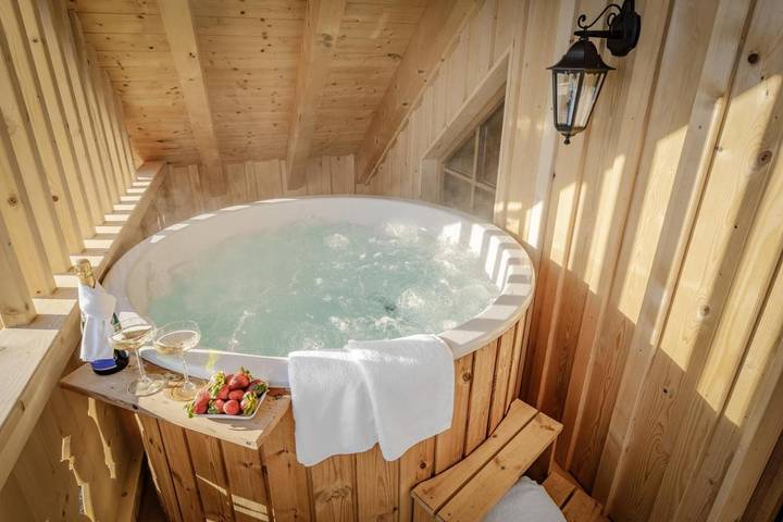 Ferienwohnung für 4 Personen, mit Garten und Whirlpool sowie Sauna - 1