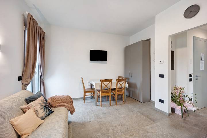 Appartamento intero, Appartamento di vacanza "Antichi Ricordi - Il Nido" con 2 balconi, piscina condivisa e Wi-Fi in Andora, Riviera di Ponente