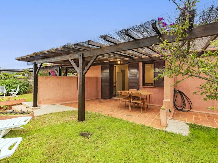 Location de vacances pour 3 personnes, avec terrasse et jardin à Bonifacio - 4