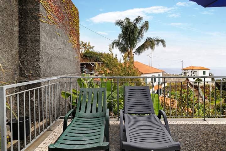 Ferienhaus "Casa T2" mit Meerblick, privater Terrasse und WLAN in Gaula, Madeira