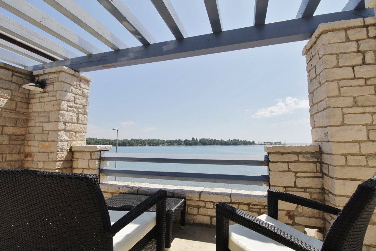 	Istrian villa with unique sea view 2 in Lovrecica, Umag und Umgebung