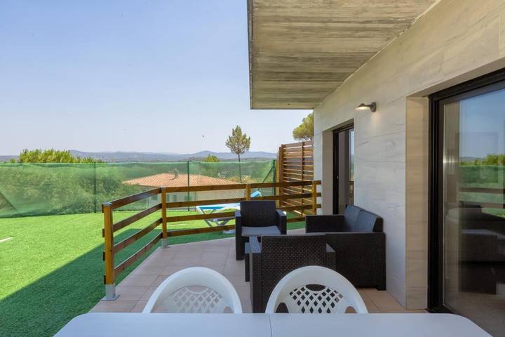 Chalet para 10 personas, con jardín además de piscina y jacuzzi en Provincia de Barcelona - 3