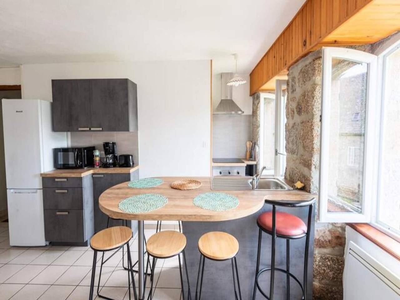 Ganze Wohnung, Ferienwohnung in Lozère mit Garten und Grill in Grandvals, Mende und Umgebung