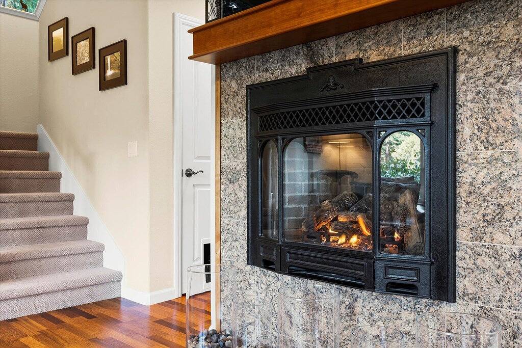 Lazy Bear Lodge–Guerneville-Hot Tub, Redwoods, Russian River & Armstrongwoods in Guerneville, California North Coast