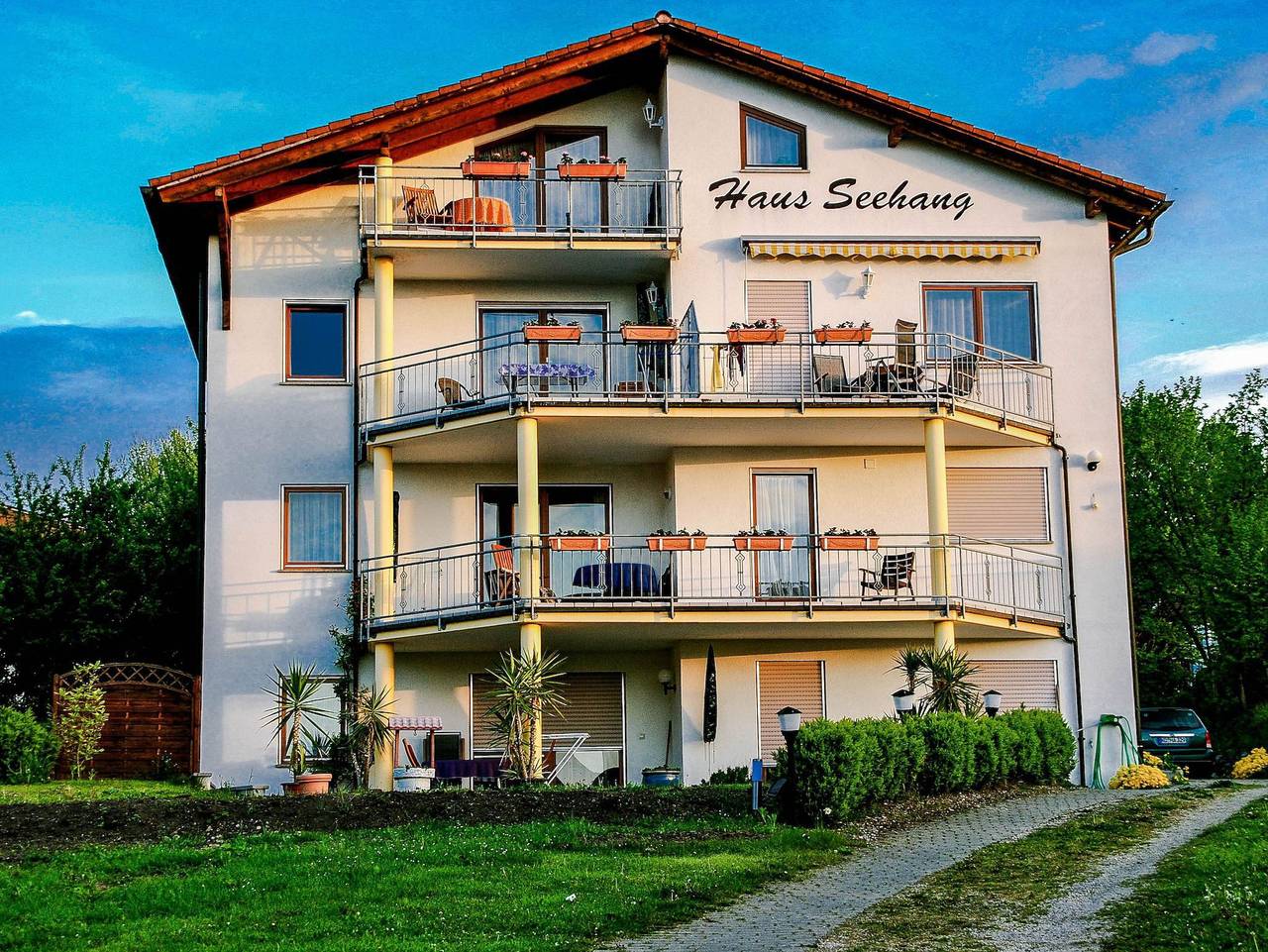 Birkhofer See genießen – Aparthotel am Bodensee - Deluxe Doppelzimmer mit großem Balkon und Seeblick in Immenstaad, Immenstaad am Bodensee