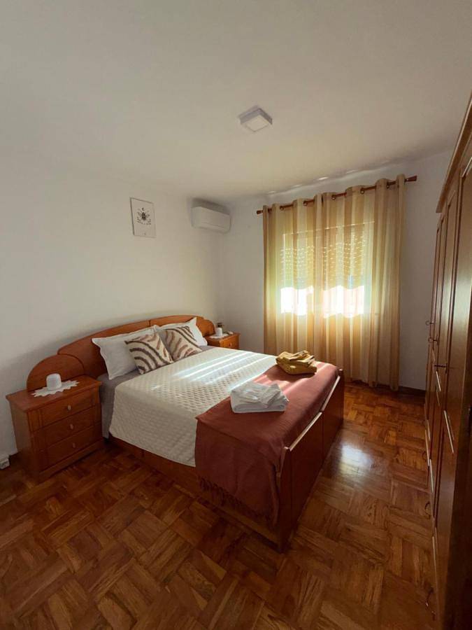 Location de vacances pour 6 personnes, avec Balcon ainsi que Terrasse et Jardin dans Carregal do Sal