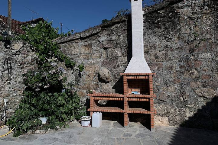 Gîte pour 20 personnes, avec balcon et jardin, animaux acceptés à Oliveira de Frades - 4
