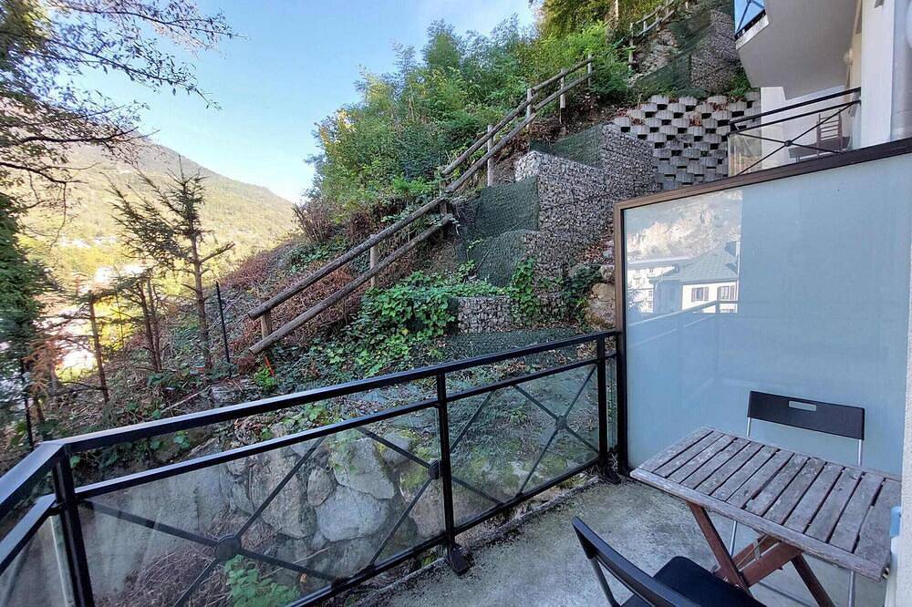 Ganze Wohnung, 2*-Studio für 2 mit Balkon, Wifi, Haustiere erlaubt in Brides-les-Bains, Les Trois Vallées