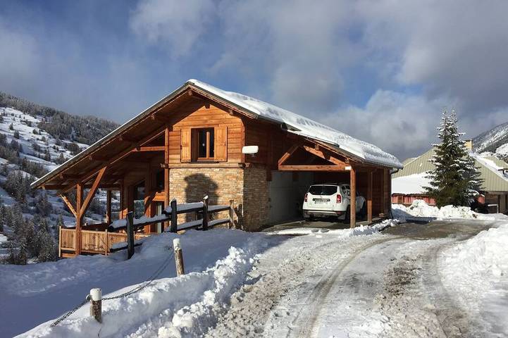 Chalet pour 12 personnes, avec balcon et sauna dans Vars (station de ski)
