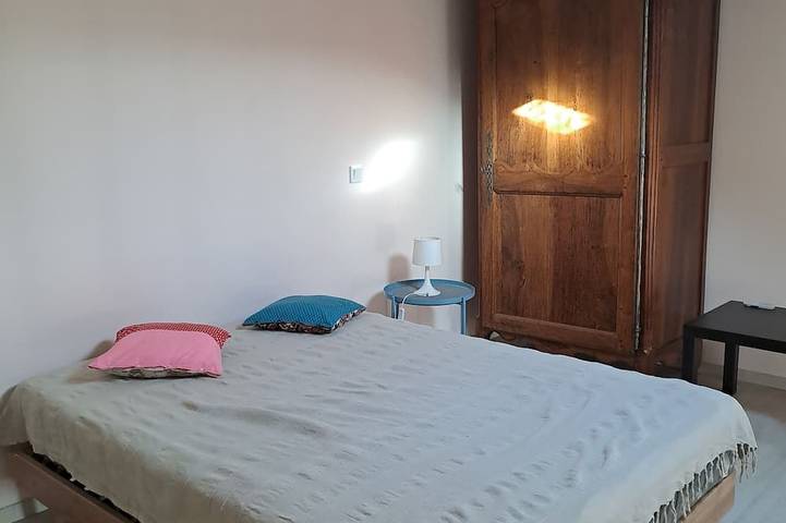 Location de vacances pour 2 personnes, avec jardin à Ozillac - 4