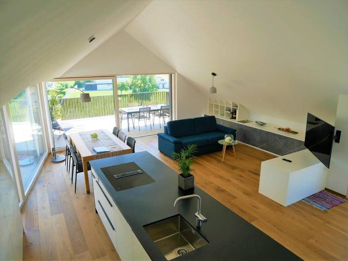 Ferienwohnung für 6 Personen, mit Balkon und Terrasse sowie Ausblick in Lochau