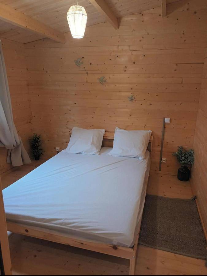 Gîte pour 5 personnes, avec jardin et terrasse, animaux acceptés à Montel-de-Gelat - 2