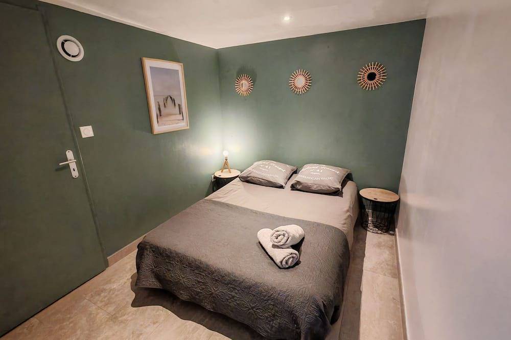 Entire apartment, Appart Cosy Avec Jardin, Jacuzzi Privé, Piscine Lété, au Calme in Bellegarde, Nimes region