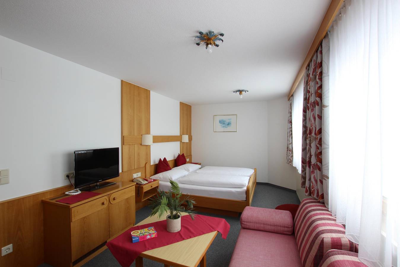 Ganze Ferienwohnung, Familienz. 3 Pers. mit Dusche od. Bad,Wc in Galtür, Verwall