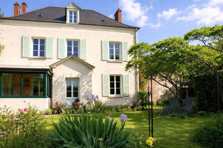 Gîte pour 12 personnes, avec jardin à Mosnes - 4