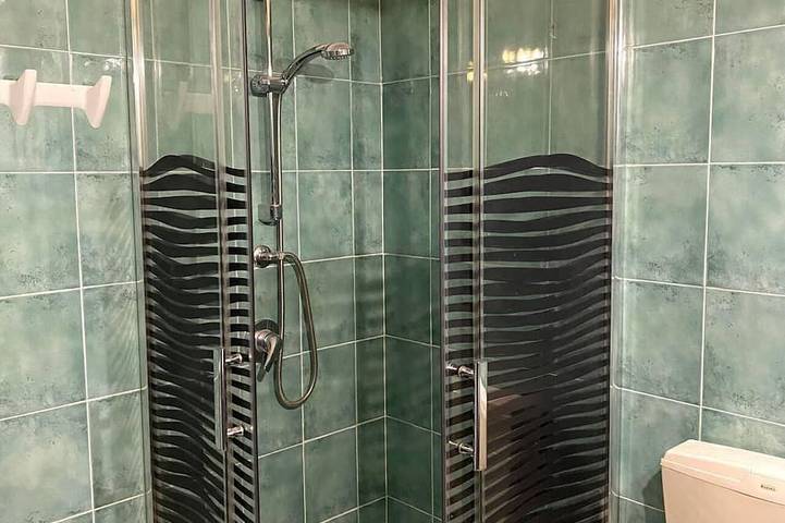 Apartamento entero, Il Bosso Apartment in Cagli: 15x6m saltwater pool and privacy in Cagli, Valle del Metauro