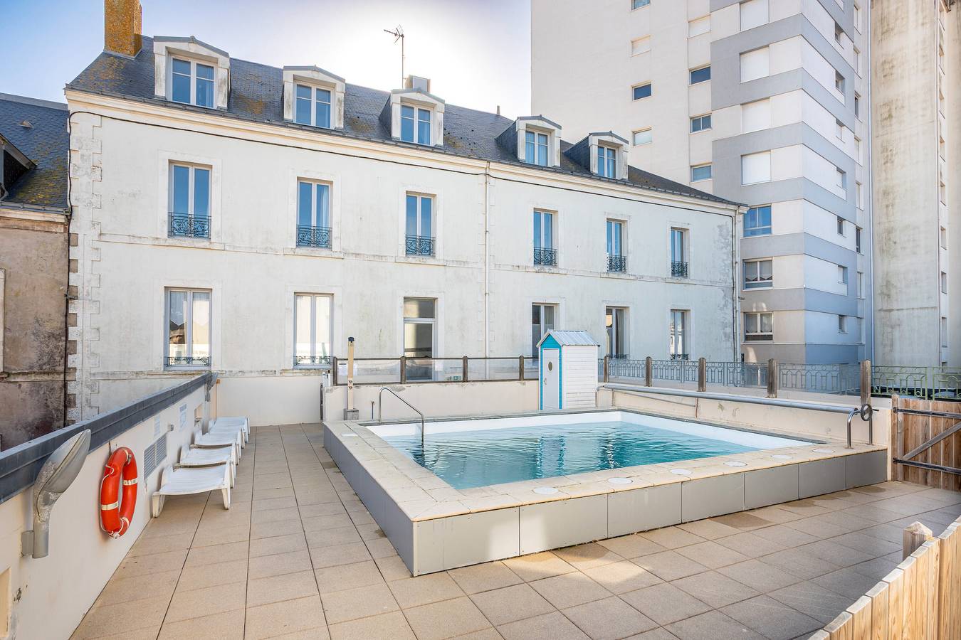 Appartement entier, Appartement 'Le Tanchet' avec piscine partagée et Wi-Fi in Les Sables-d'Olonne, Vendée
