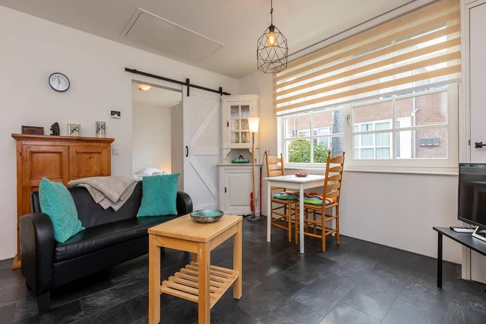 Ganze Wohnung, Haus in Zeeland mit Terrasse für 2 Von Belvilla in Zonnemaire, Zeeuwse Kust
