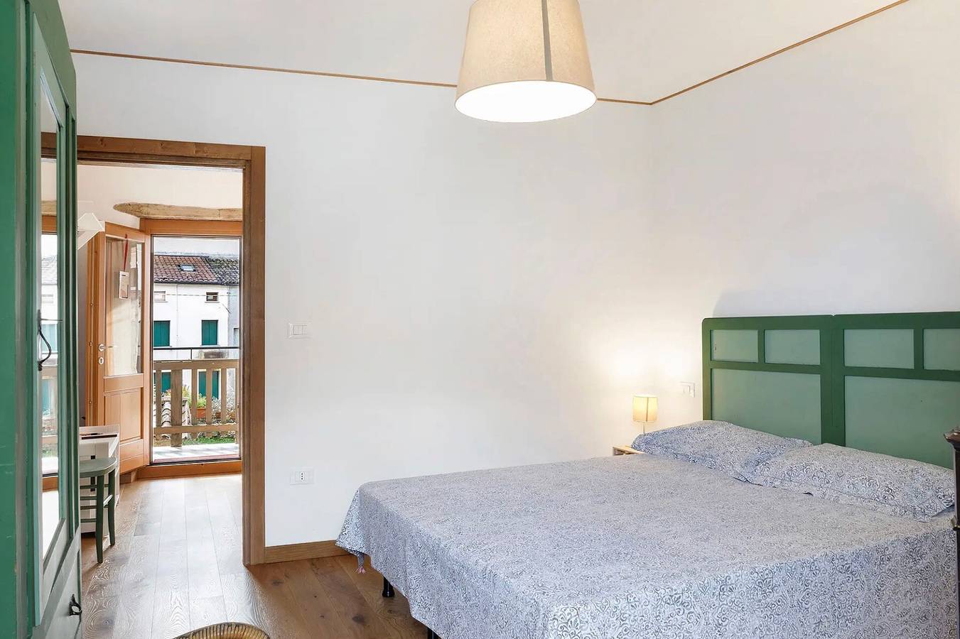 Double and Twin Room 2 with Lake View, Wi-Fi, and Air Conditioning in Tarzo, Carnic Prealps