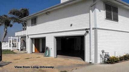 Vacation Home for 22 Guests in Galveston Island, Galveston, Picture 2