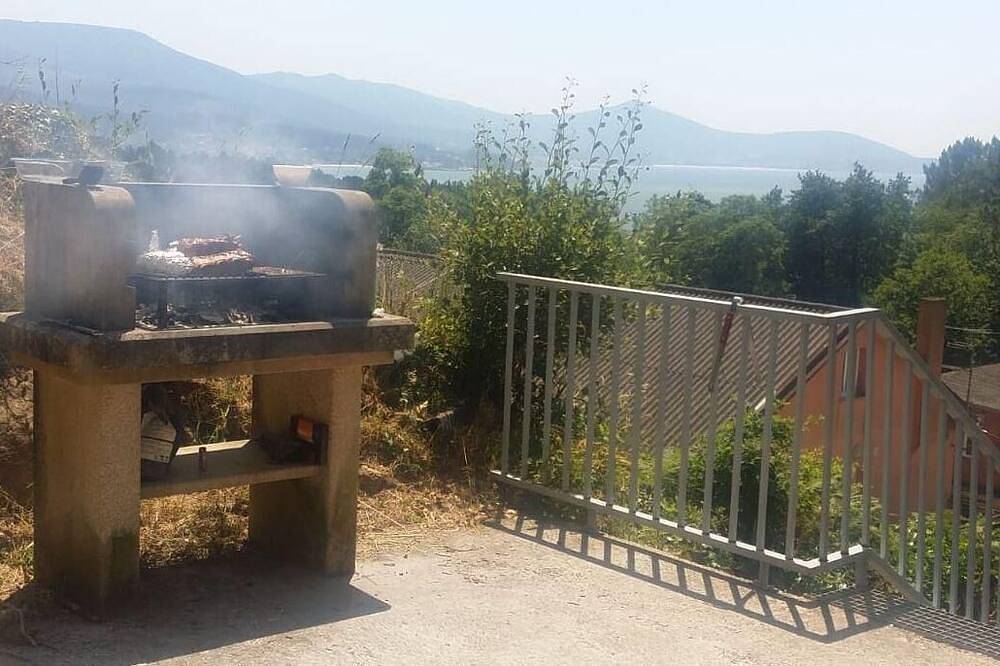 Holiday house Roo for 1 - 8 persons with 3 bedrooms - Holiday home in Outes, Rías Baixas