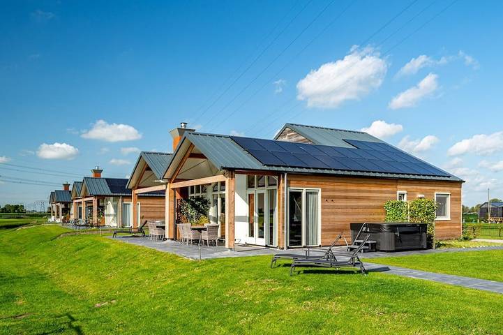 Ferienhaus für 8 Personen, mit Sauna und Whirlpool sowie Garten - 1