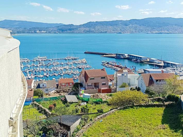 Gîte pour 2 personnes, avec Balcon ainsi que Terrasse et Vue dans Combarro