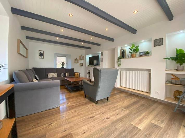 Location de vacances pour 8 personnes, avec jardin et vue à Marcols-les-Eaux - 3