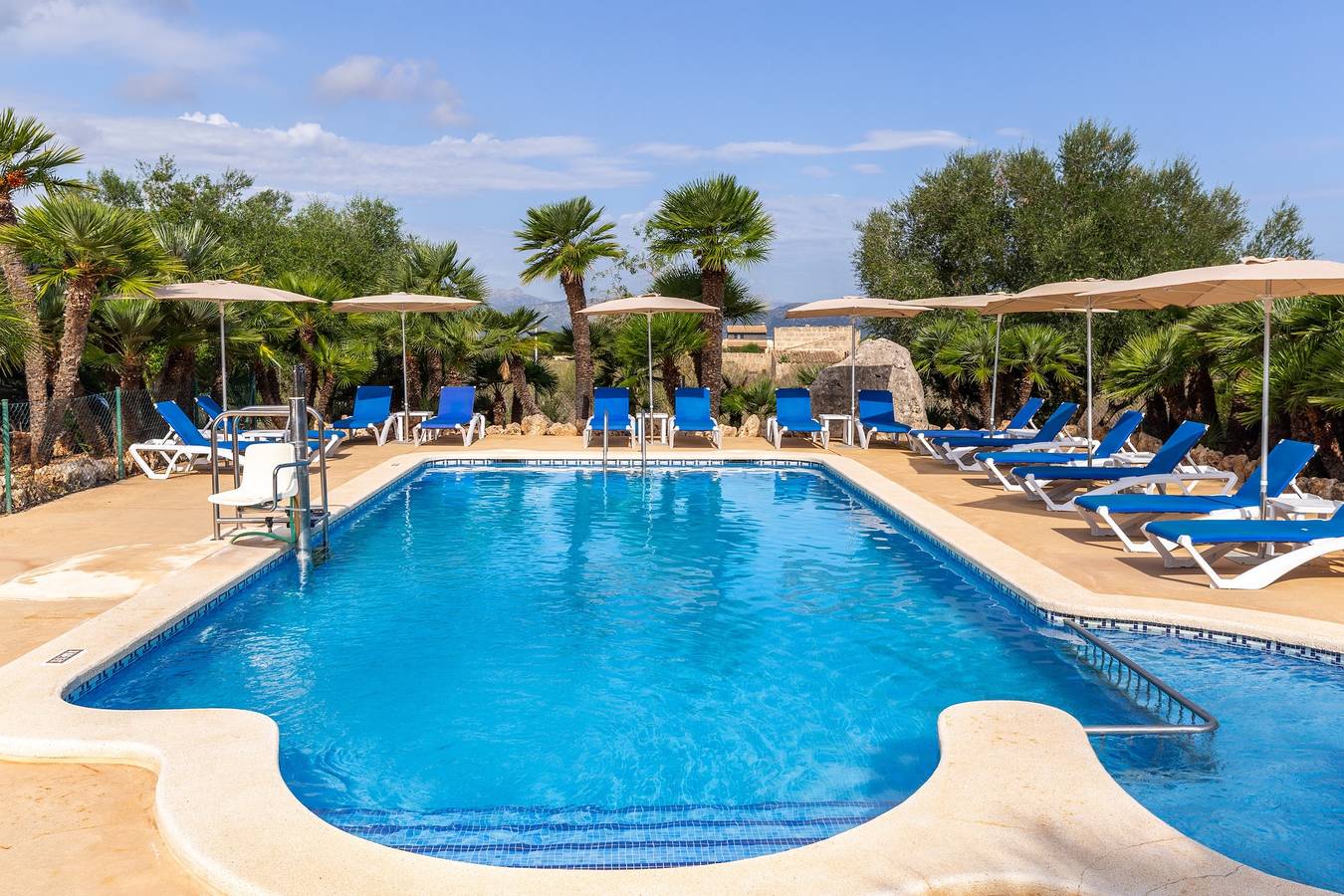 Holiday Home 'Sa Pedrera' with Mountain View, Wi-Fi and Air Conditioning in Muro, North Majorca