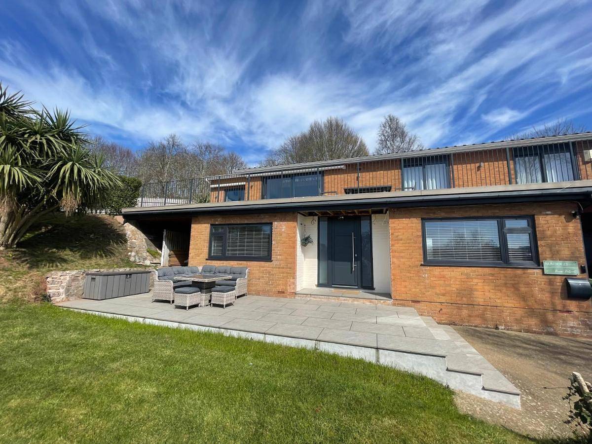 Entire apartment, One-Bedroom Apartment in Priory Ward, Exeter