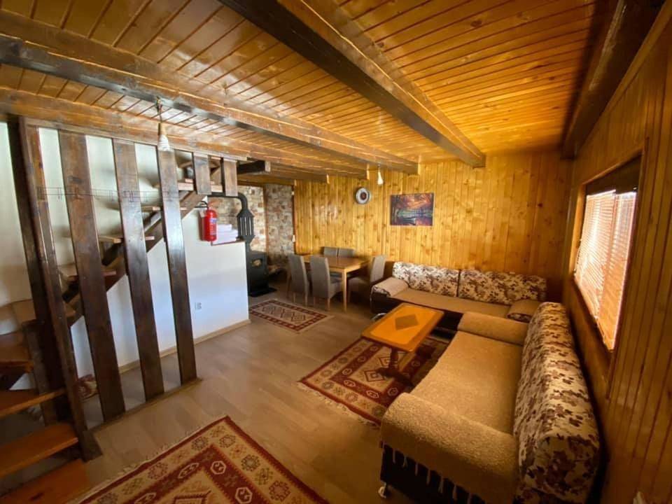 Vila Rudi Toni in Kosowo