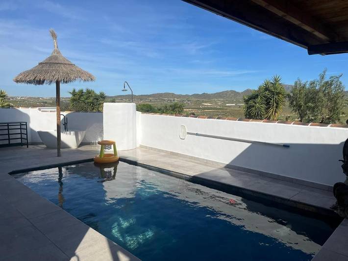 Location de vacances pour 6 personnes, avec vue ainsi que terrasse et piscine dans Camposol