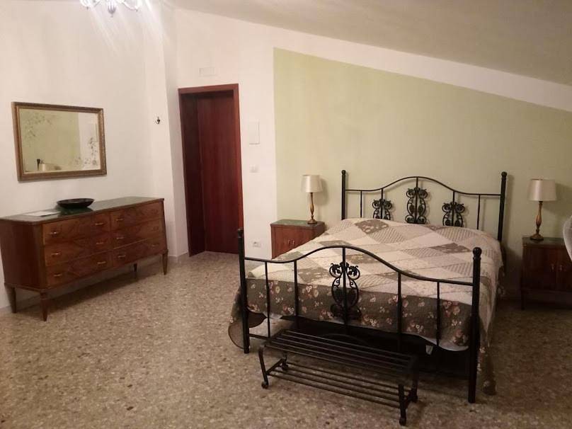 King Room with Balcony in Castellaneta, Provincia di Taranto