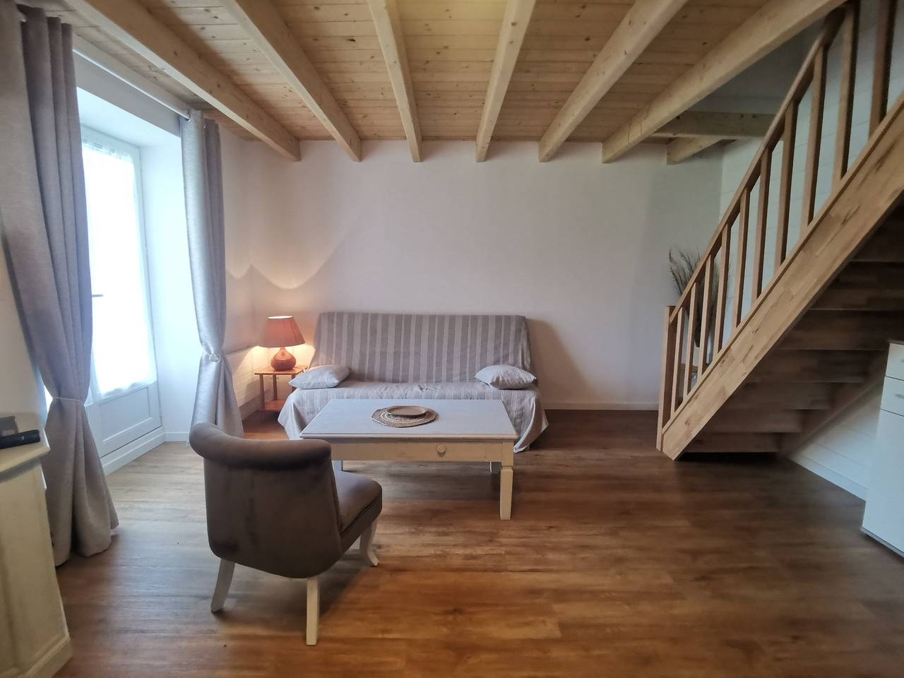Gîte du figuier – Saint-Hilaire-de-Villefranche, charme et confort au cœur du village in Saint-Hilaire-de-Villefranche, Région de Saint-Jean-d'Angély